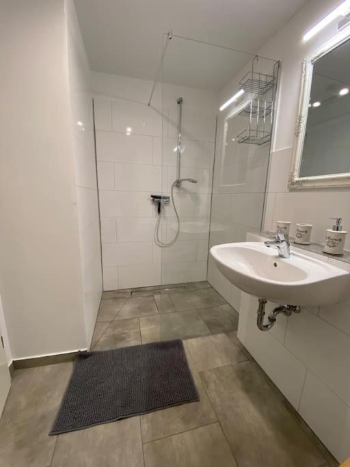 Krimhof Apartment Maasbull Екстериор снимка